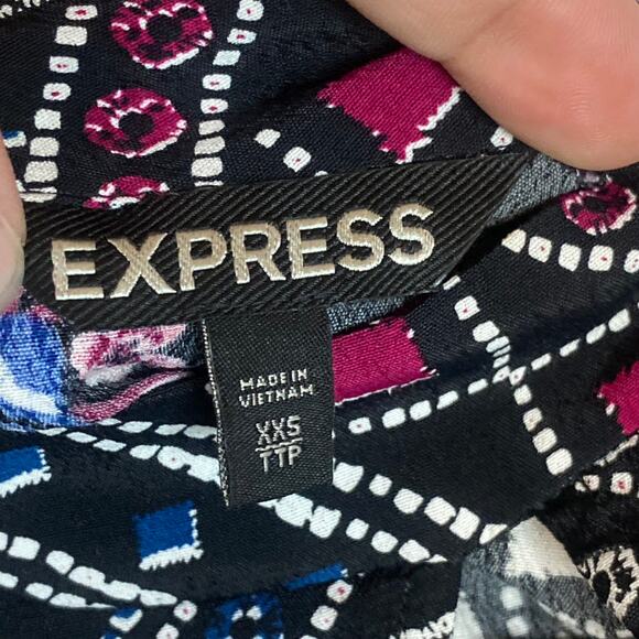 EXPRESS Black Keyhole Front Back Floral Geo Print Shift Dress Size XXS - Picture 6 of 7